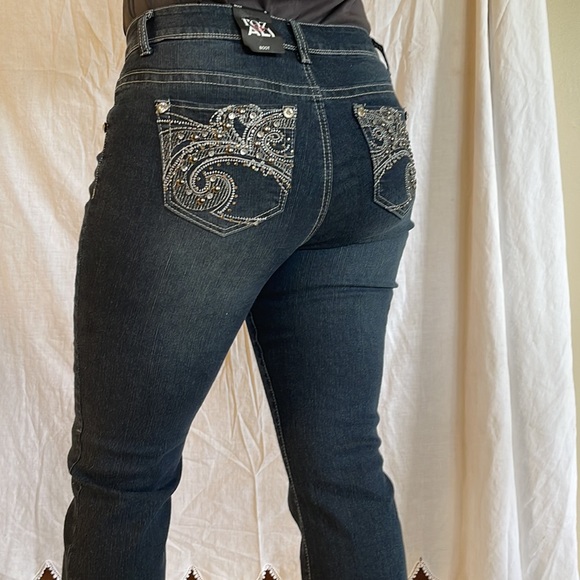Women’s Roz and Ali bootcut jeans - Picture 4 of 4